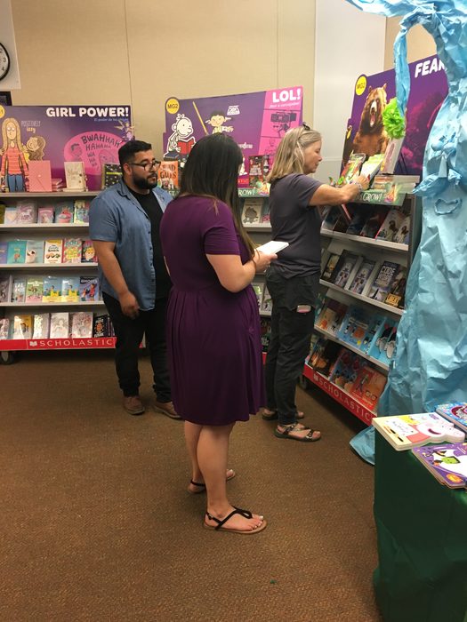4th grade teachers looking for new books for their classroom library