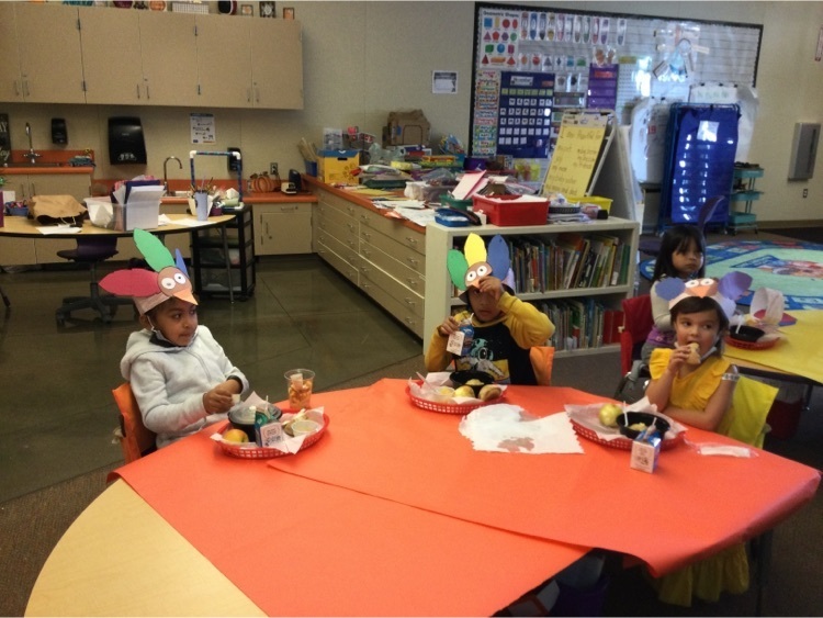 Thanksgiving feast with kindergarten 